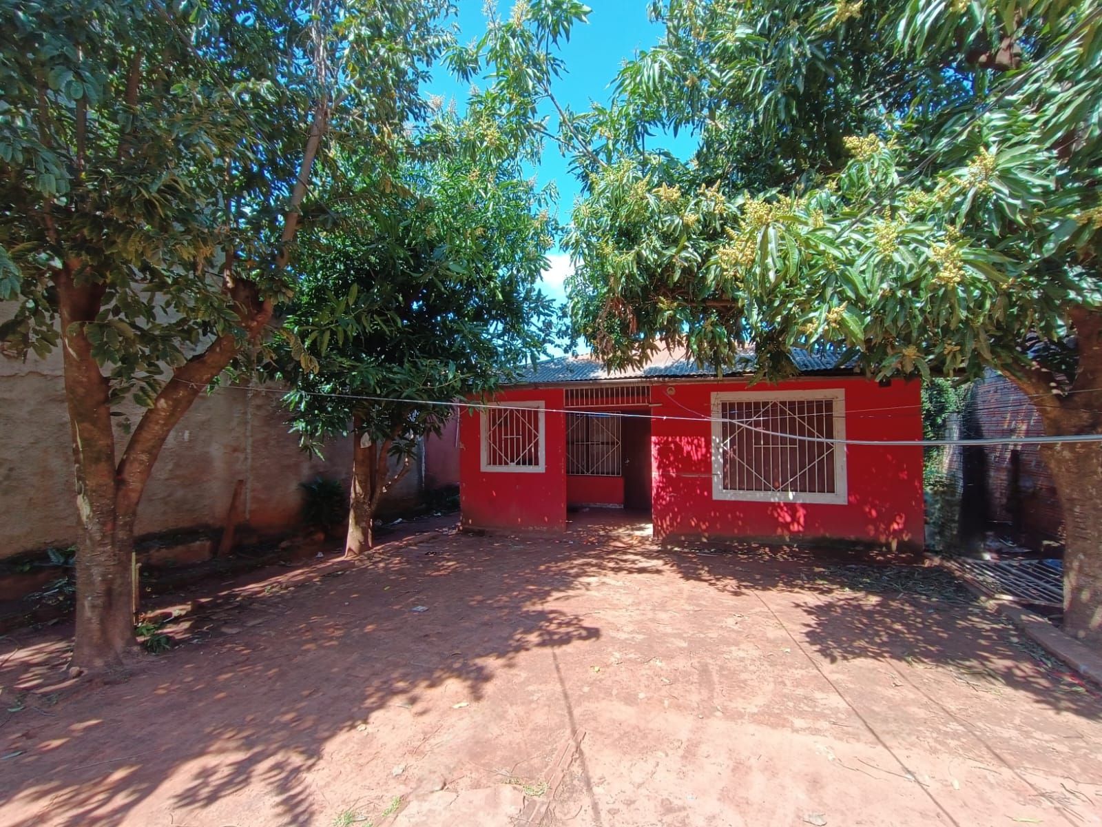 VENDO ESTA PROPIEDAD - TERRENO CON 2 CASAS