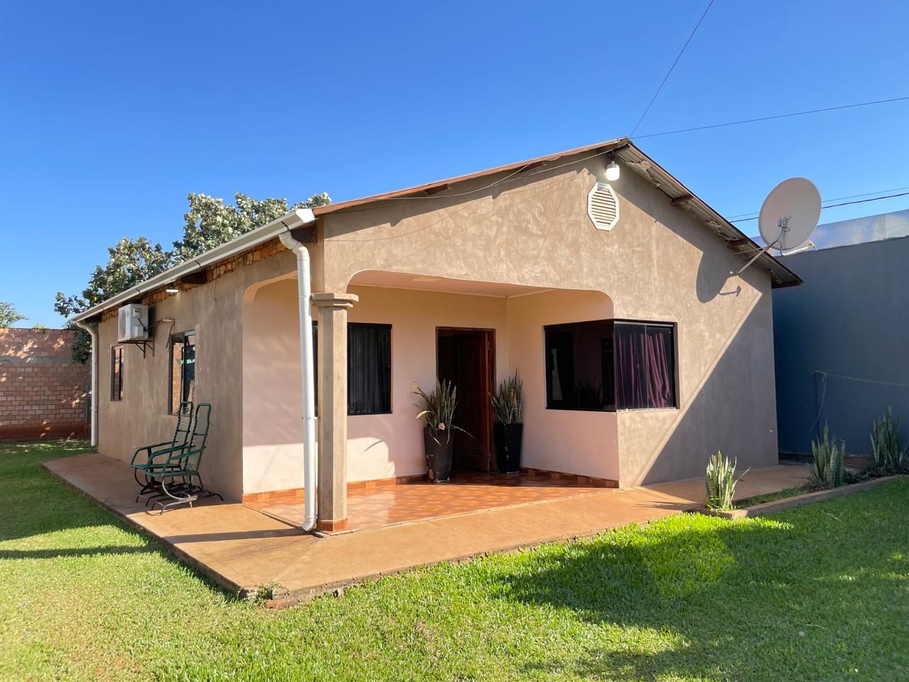 VENDO ESTA CASA - BARRIO MARIA AUXILIADORA (Campo 9)