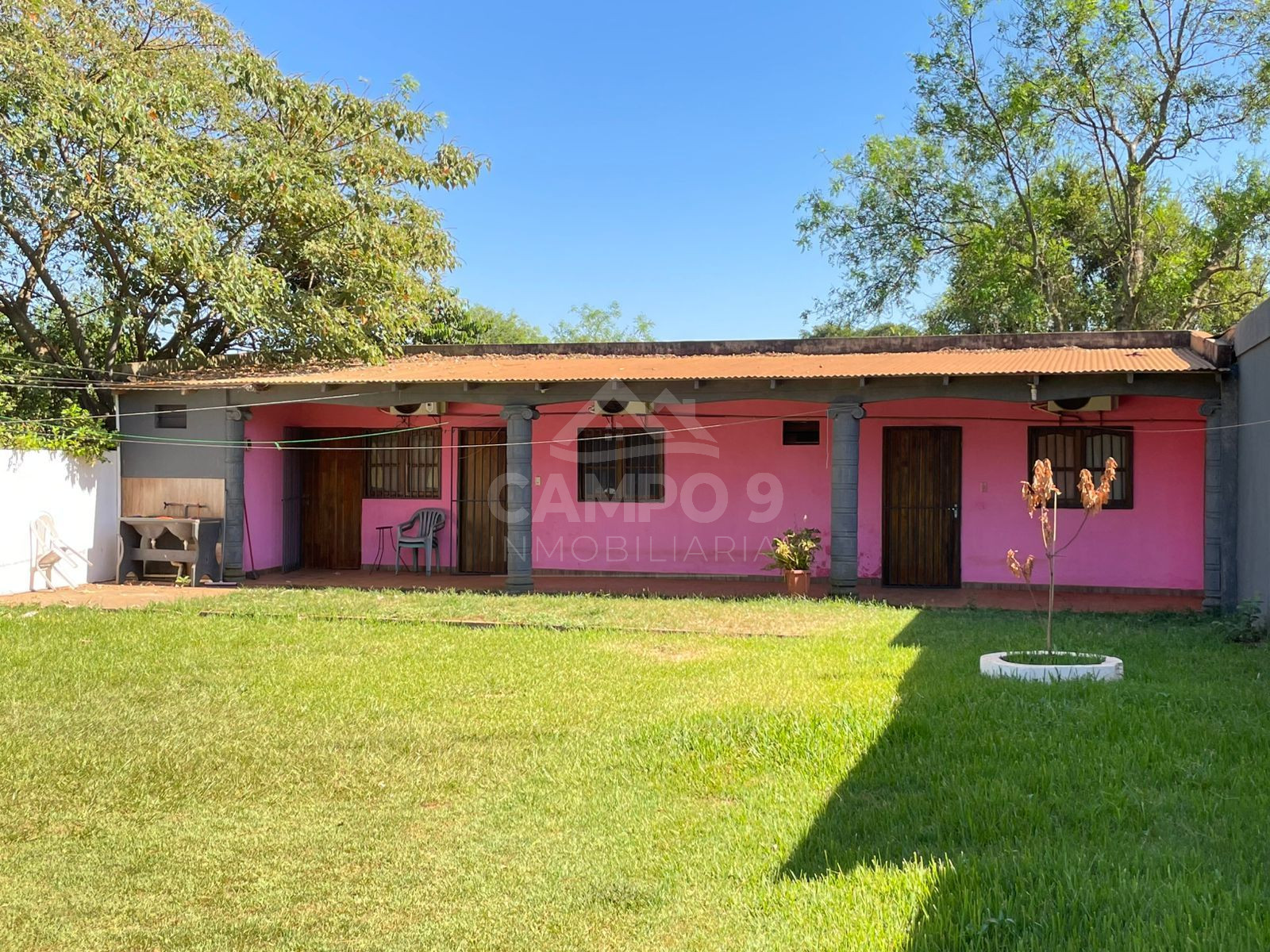 VENDO ESTA PROPIEDAD - 3 PIEZAS CON BAÑO PRIVADO (piezas independientes)